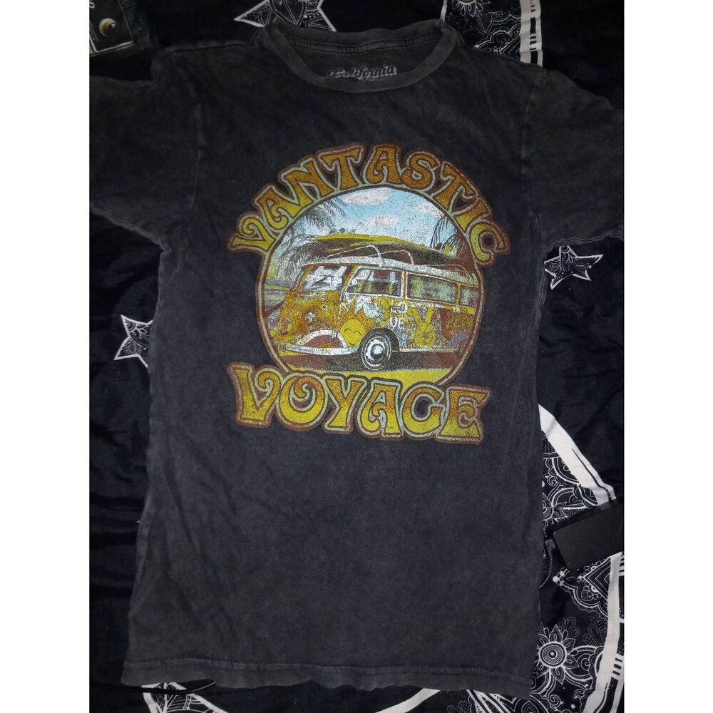 California retrowear brand vintage short sleeve vantastic voyage T-shirt small/m